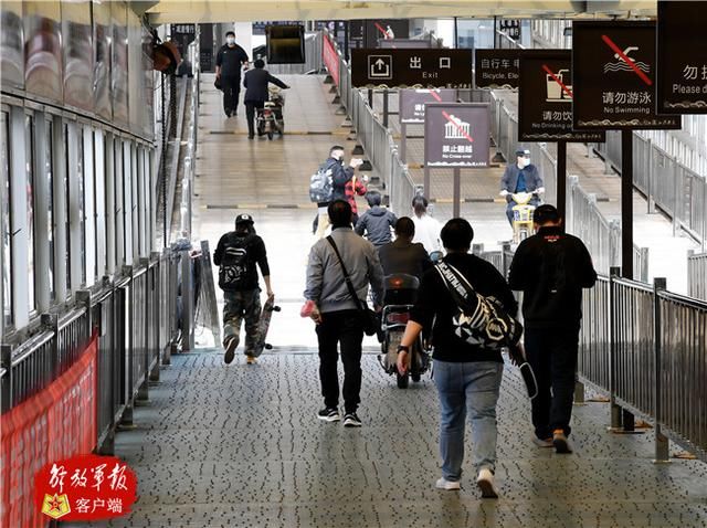『武汉天河机场』解放军报记者全景式记录武汉解封