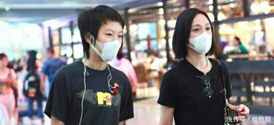 周迅高圣远被曝择日签字回归单身, 经纪人回应模棱两可