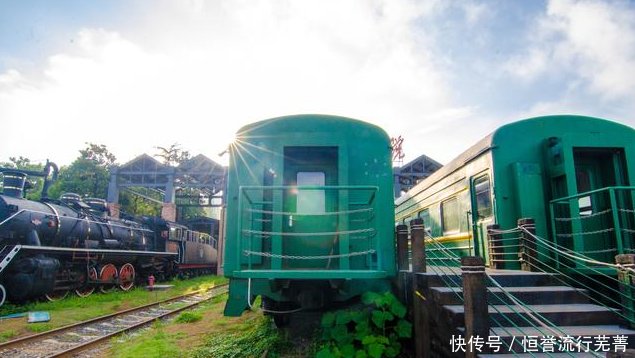 中国最“霸气”的火车，票价高达6000元，网上和火车站都没票