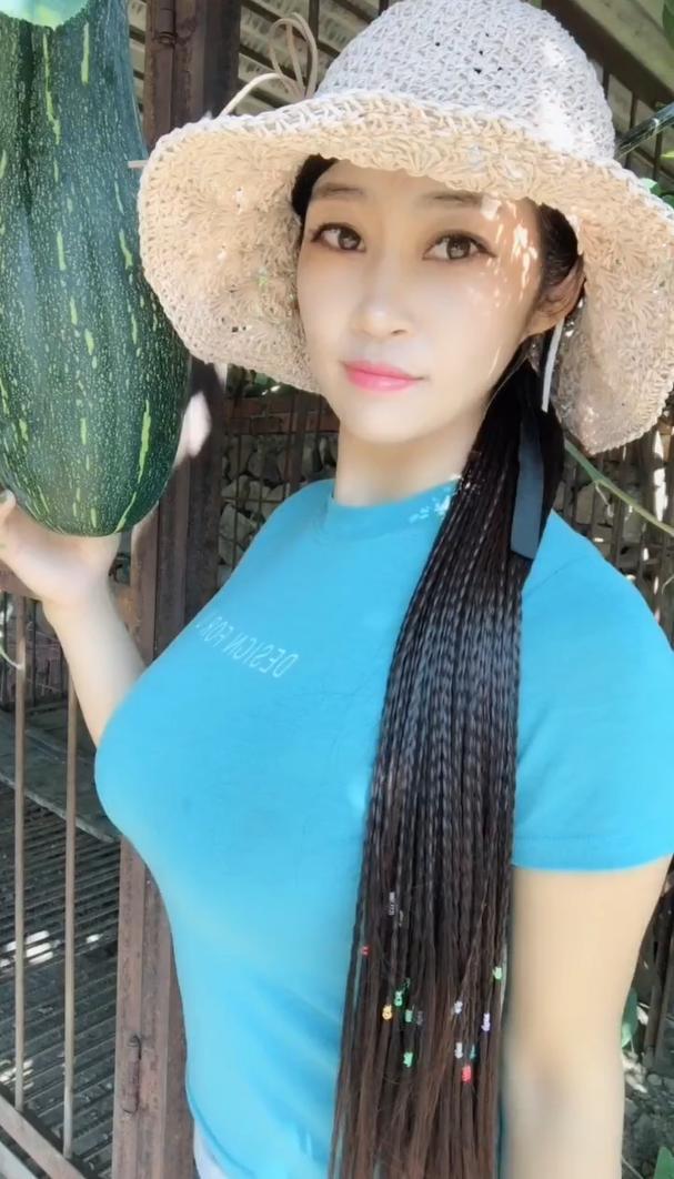 30多岁的农村美女，一副清新纯朴的模样