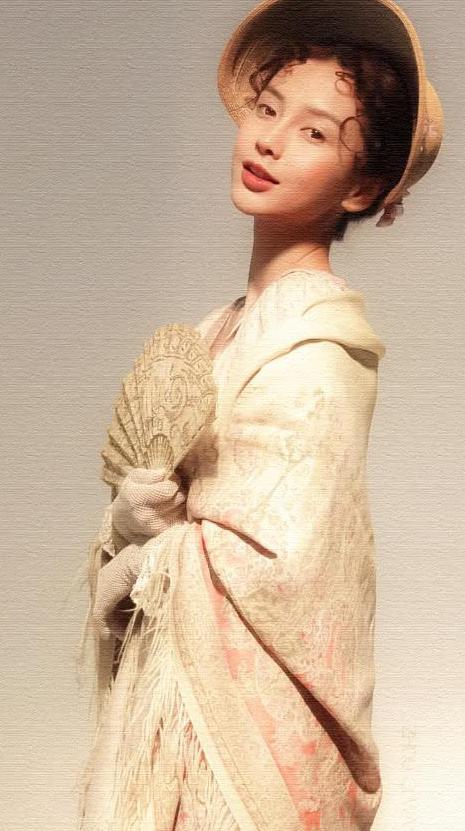 杨颖复古照曝光, 不画眼线眼睛小一半, 网友: 完全认不出了