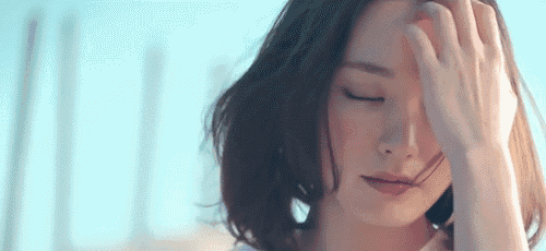 你忘不了又不敢随意撩的女孩，都好看得很有底气