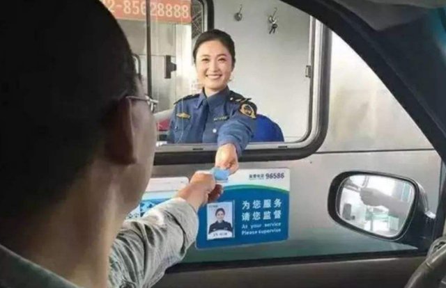 为啥老司机还不愿办理ETC？他们说完这3笔费用，车主：办亏了！