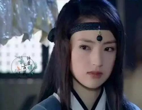 她竟是形婚？两人共享金主爸爸？抢唐嫣男友，开撕谢娜闺蜜，为出