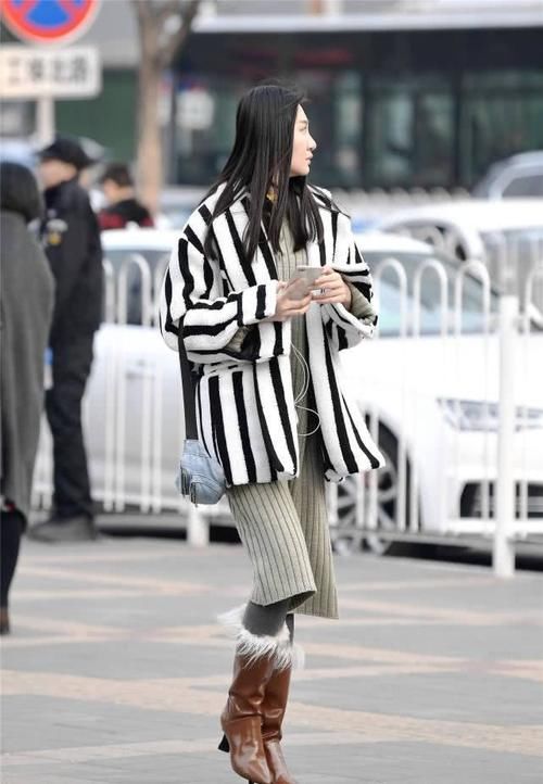  『色彩』春季的穿搭，如何搭配出色彩和层次感，你可以借鉴她的搭配