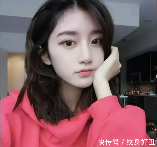 妹纸街头高调示爱王思聪,娶我!