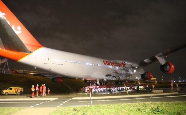 如何将波音747安全的送到酒店？看看Mammoet 1060马力SPMT的威力