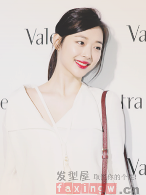 超甜美的韩式女生发型 时尚百搭更显气质