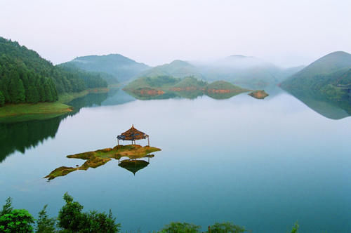  【发展】广西受人瞩目的一座城市，有着“岭南美玉”的美称，发