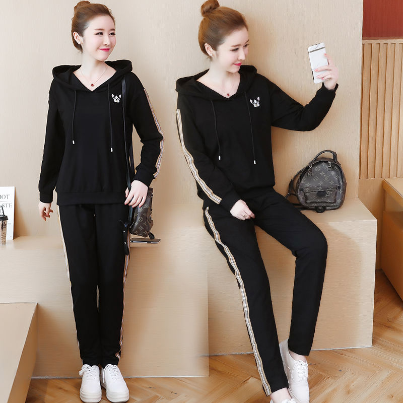 入秋后，一激动把连衣裙全扔了!穿上新款套装，老公直呼好看