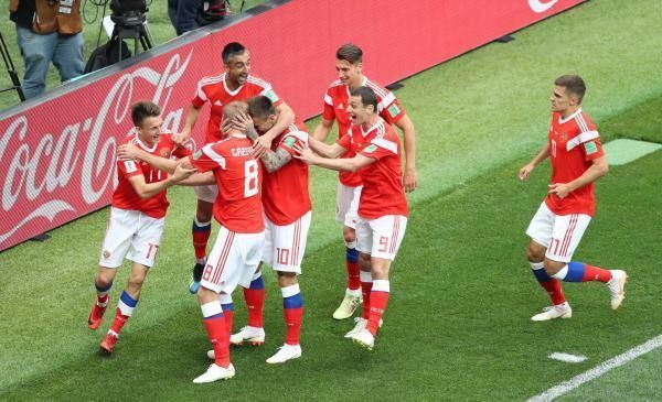 第一个进球后,俄罗斯总统弗拉基米尔普京的举