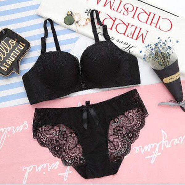 传统文胸赶紧扔了吧，如今流行“前扣式”，穿脱方便，享受无束缚