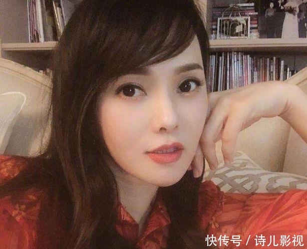  『女人』有“干净脸”的女人，护肤时会注意4个细节，50岁也不显老！