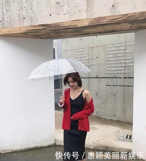  『线条』连衣裙：早春必入的裙子，保暖之余还展现出迷人的线条