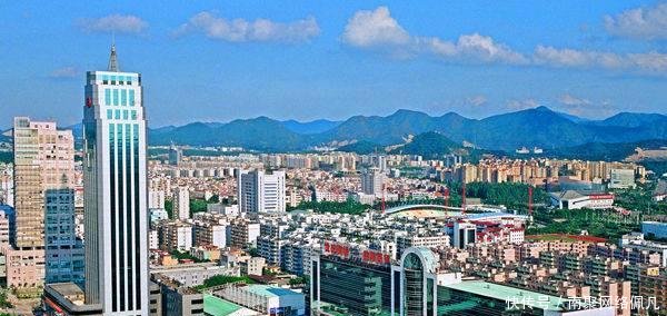 广东省其它城市都有“设区”, 唯独这两个城市, 是不设区的地级市