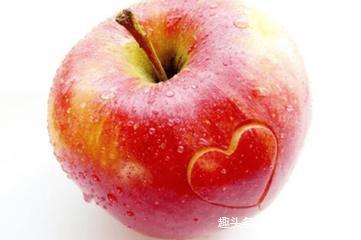 把苹果敷在脸上，一周后脸上发生了惊喜的变化，看完快告诉家人！