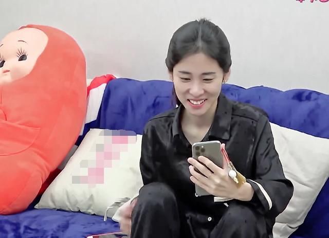  #家那闺女#李维嘉调侃张碧晨约丁俊晖打篮球，却放他幼鸽，张碧晨的表述太逗了