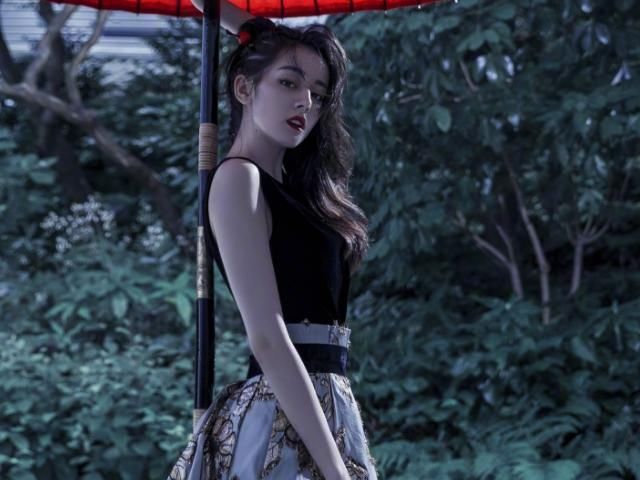 有一种裙子叫热巴的裙子，你一件都穿不了，不信你看!