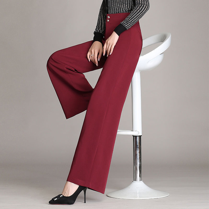 本以为小姨穿上阔腿裤已够时髦了，没想到配这小衫，美的倾国倾城