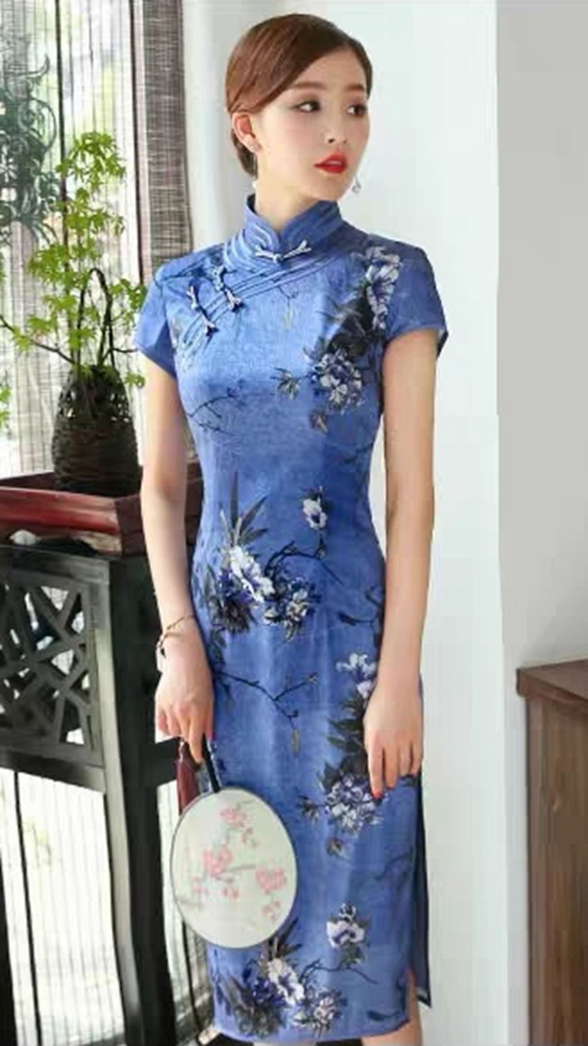 夏季新款改良旗袍连衣裙，蓝色底印花，展现温婉姿态