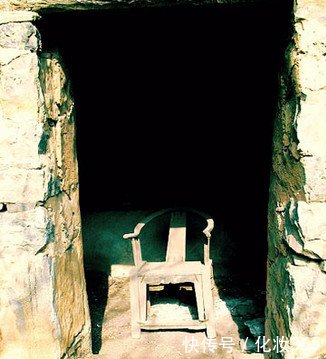 网传河南“鬼村”之谜,驴友闻讯而来,一看顿时瘫了过去