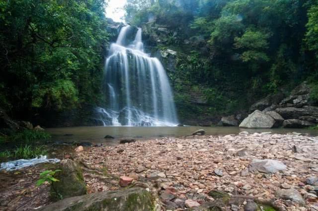 世界上最神奇的瀑布,只要下雨就会出现“新娘”,而且就在中国!