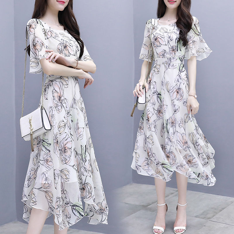 老实说“蜂腰”连衣裙火了，比冷风裙时尚洋气，适合40岁女人