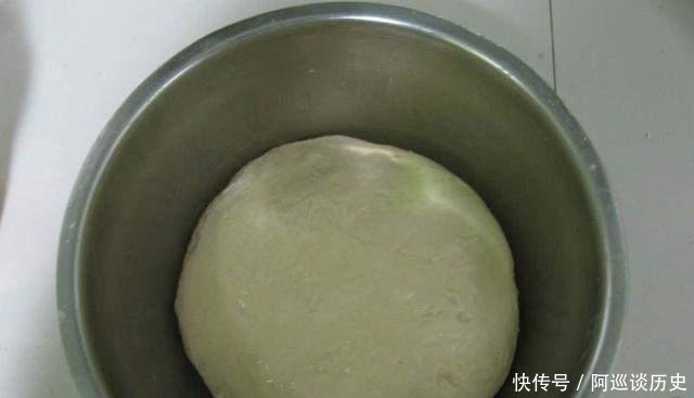 油条:油条的简单做法, 自己在家里做超简单