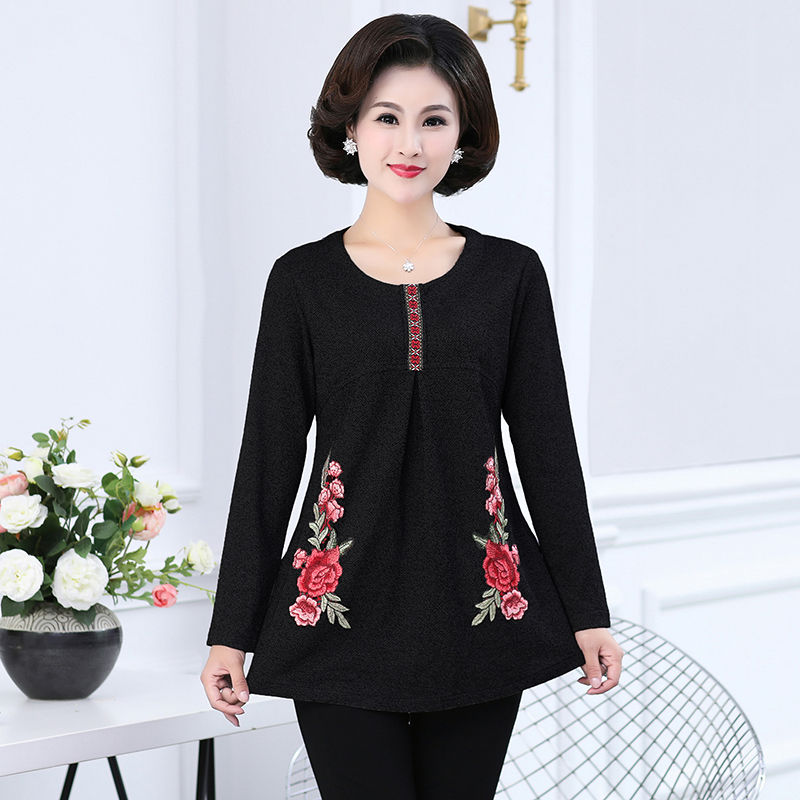 今年最流行的几款妈妈装，时尚大气显年轻，都为你选好了