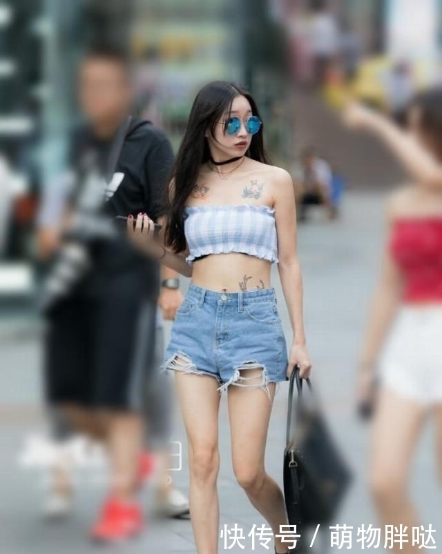 『红色』街拍: 穿出自己的风格, 让街头成为你的主战场