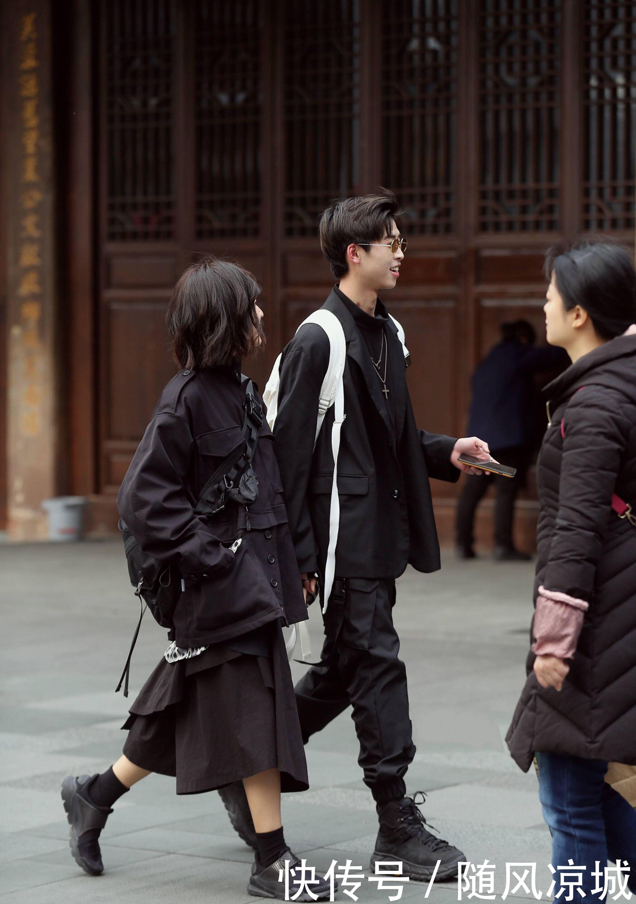 【女生】陪伴是最长情的告白,最潮情侣街拍,男生帅气女生大气,时尚又吸
