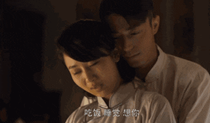  『突突突突突突突突突』杨紫机场秀走红！从“长残童星”到实力小花，硬核操作不止一次！