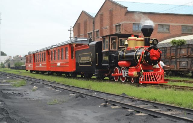 国内最美的三趟火车，游客宁愿永不下车，沉迷在童话中的梦