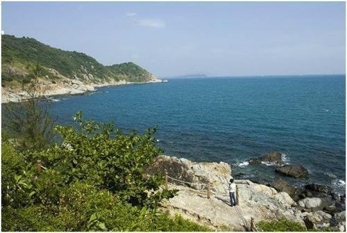 在三亚的碧海蓝天上我要飞得更高，看得更远