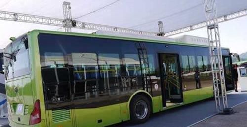  公交车@乘车一次几块钱，难道公交车不怕亏本？内行人说出其中猫