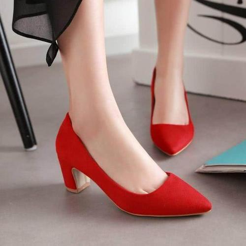 最in尖头高跟鞋,释放足尖迷人风情