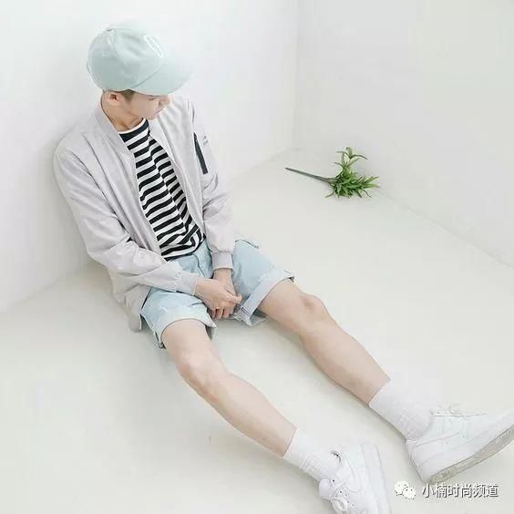 男士穿搭干货:你的夏季裤款里还要加上一件质感牛仔短裤