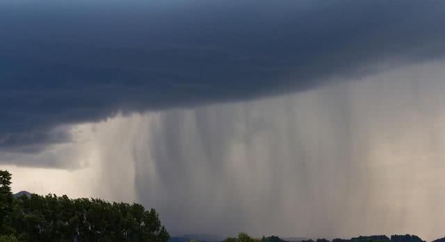 沙漠要变绿洲？中国西部最近降雨频繁，但专家却说不是好事？