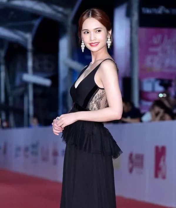 有多少人不信杨丞琳这是素颜？她本人是这样挨个怼质疑评论的！