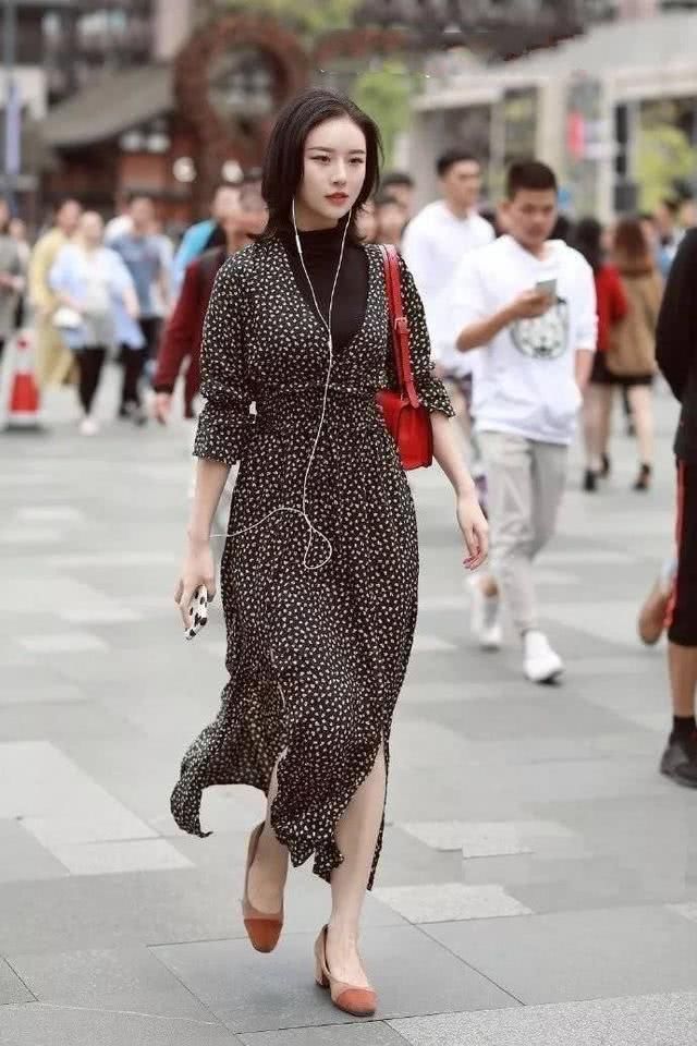  气质佳|身材好，颜值高，气质佳，连衣裙带给你想要的美丽