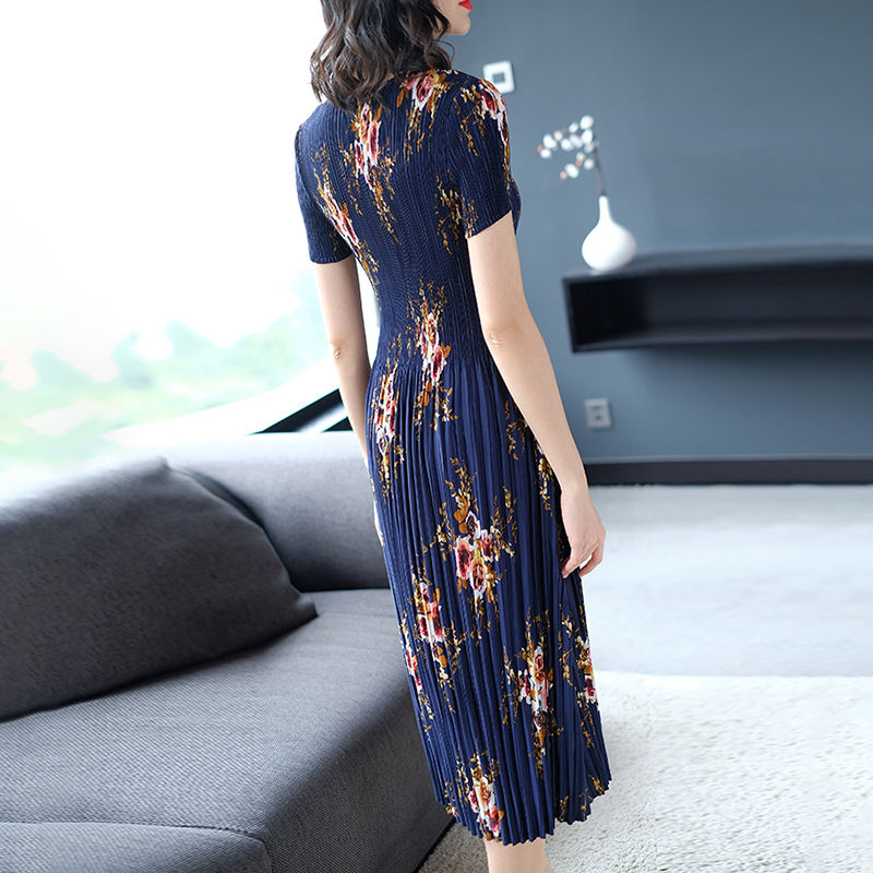 今年特火的连衣裙,一款比一款透气凉快,难怪小姨一下买5件