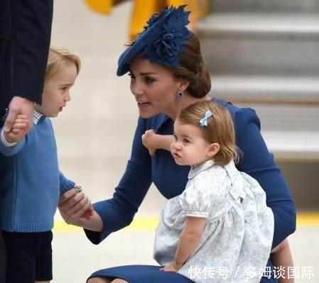 王妃蹲来了，凯特被赞优雅，梅根略显尴尬，卡米拉也有慈祥的时候