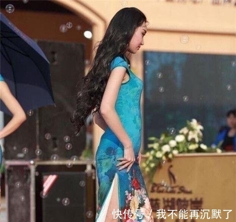 「 美女」每一时刻都事时尚瞬间，优雅时尚的街拍美女彰显女人味