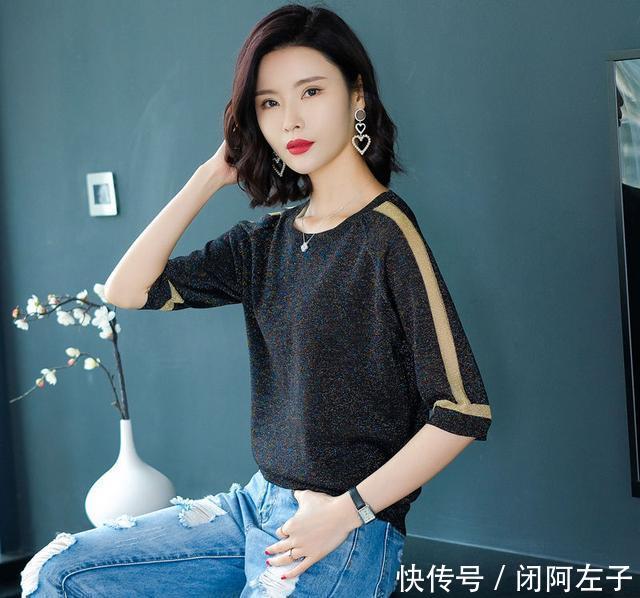 [气质]再粗糙的女人，春天备上几款冰丝衫，时髦利落，搭双矮跟鞋特迷人