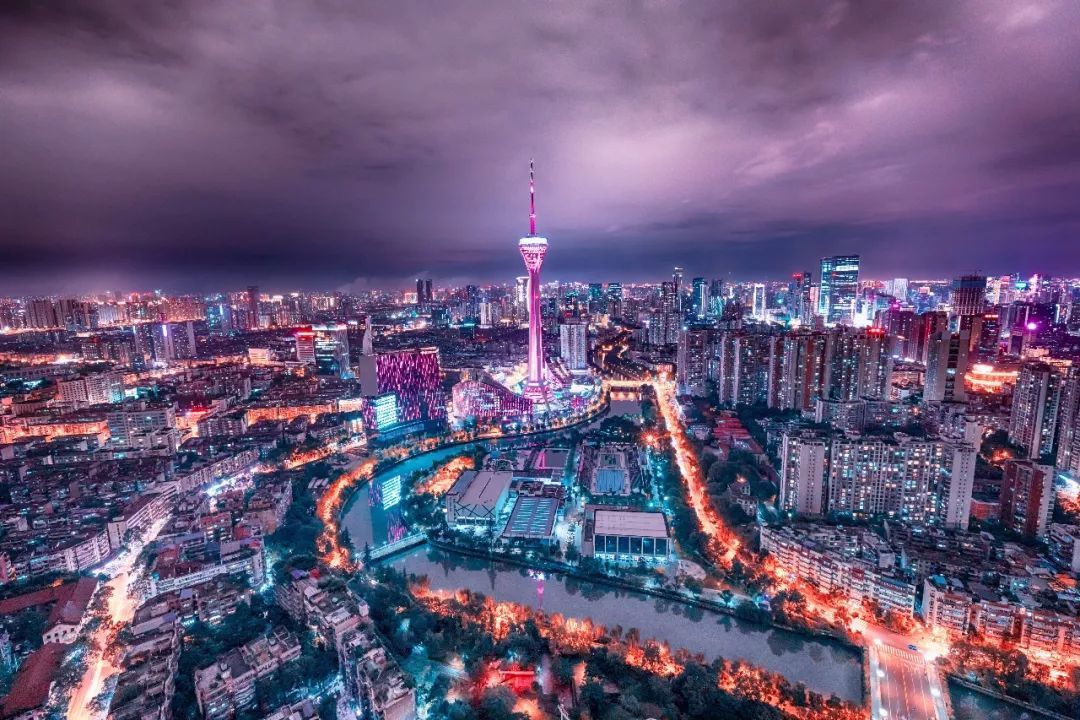 坐飞机去拉萨的时候，你沿途会看到什么？