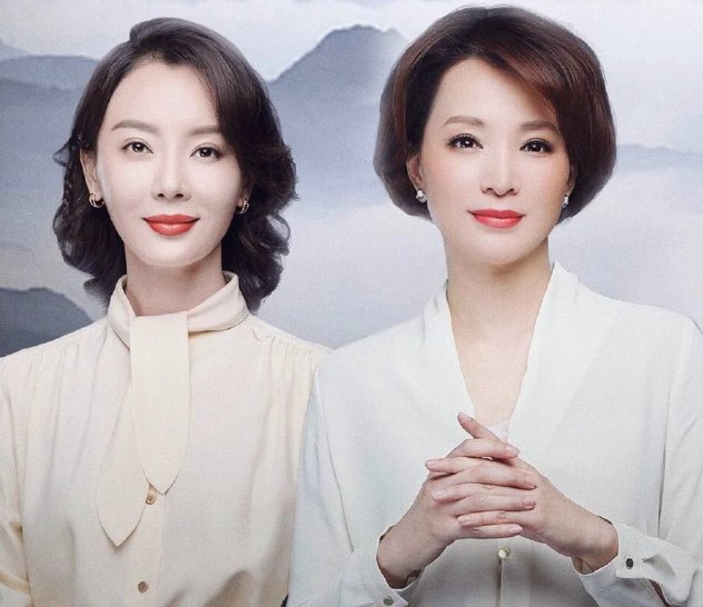 『 气质』同穿白衬衫，终于见识到高级的“气质美”，47岁董卿和43岁陈数优雅同框