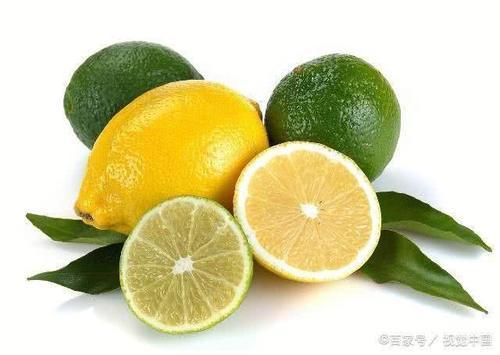 52岁大妈皮肤像20岁,睡前含维生素C丰富的食物,皮肤水嫩