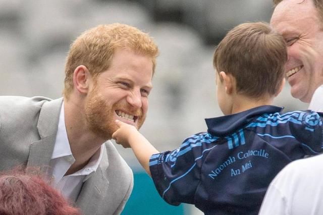 梅根会穿衣字还好看，爱尔兰出访一身行头竟140美元不到，秒售罄