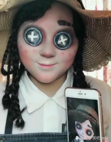 抖音小姐姐做“格格巫”仿妆，画完的那一刻，网友直呼：眼上那是