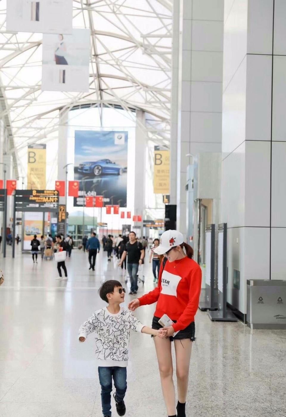 田亮真有眼光!叶一茜这么瘦，别人锁骨放硬币，她都可以放鸡蛋!